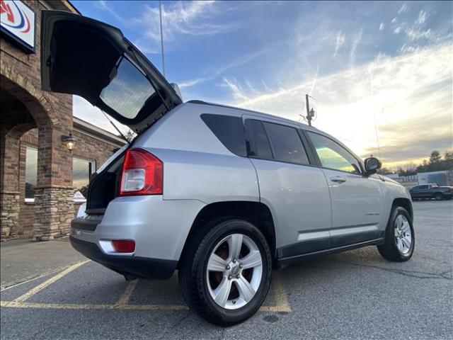2011 Jeep Compass - Image 21