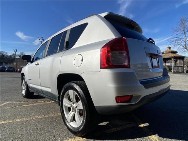 2011 Jeep Compass - Image 6