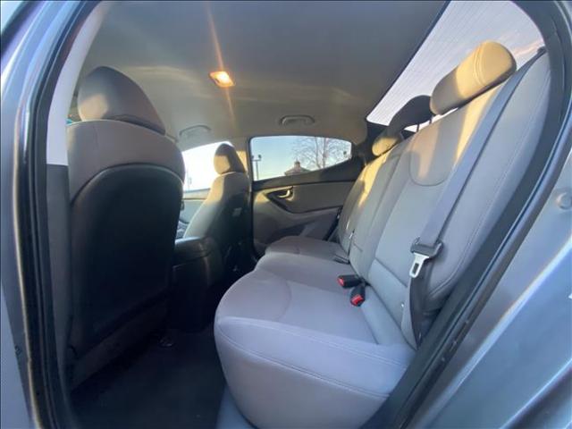 2016 Hyundai Elantra - Image 13