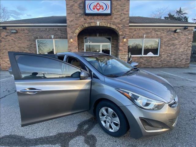 2016 Hyundai Elantra - Image 17