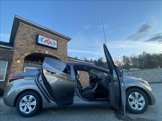 2016 Hyundai Elantra - Image 18