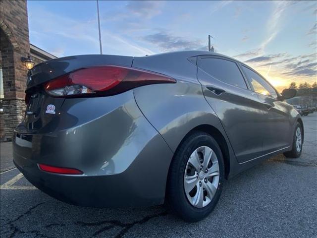 2016 Hyundai Elantra - Image 19