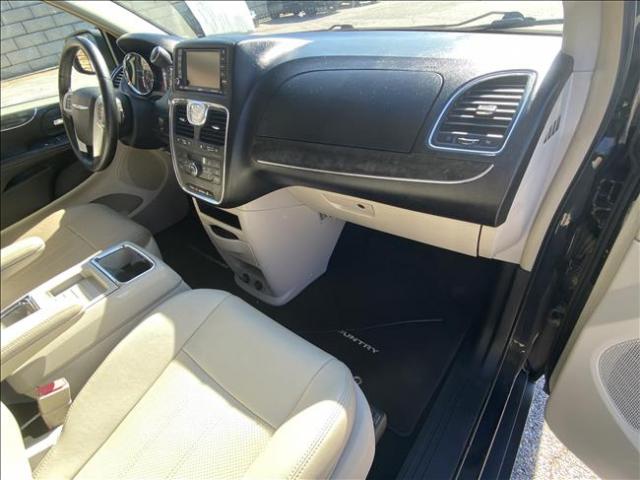 2012 Chrysler Town & Country - Image 14