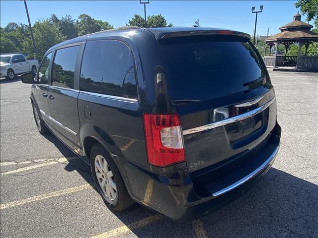 2012 Chrysler Town & Country - Image 5