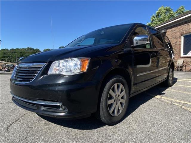 2012 Chrysler Town & Country - Image 7