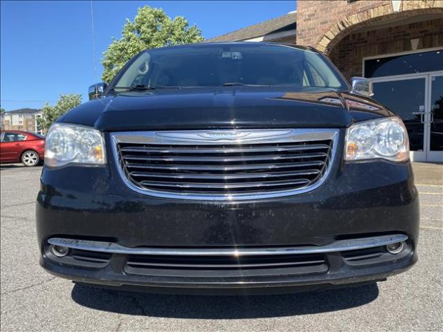 2012 Chrysler Town & Country - Image 8