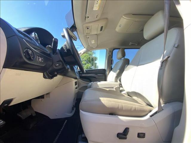 2012 Chrysler Town & Country - Image 9