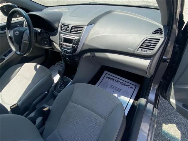 Hyundai Accent 2014 - Imagen 12