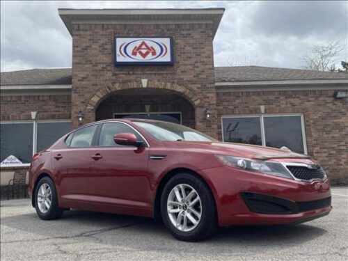 2011 Kia Optima at Auto Masters