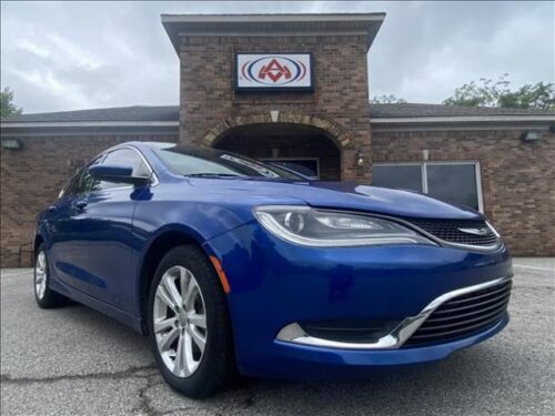 2015 Chrysler 200 at Auto Masters