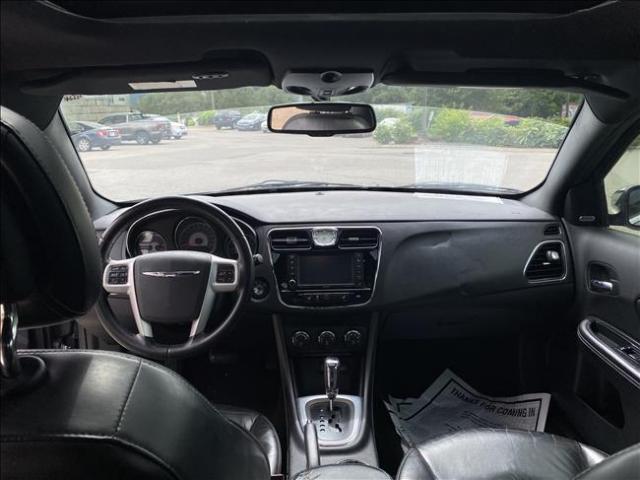 2012 Chrysler 200 - Image 11