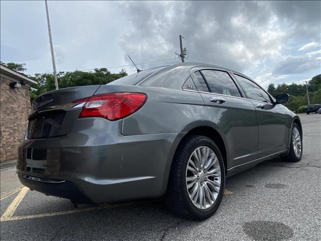 2012 Chrysler 200 - Image 21