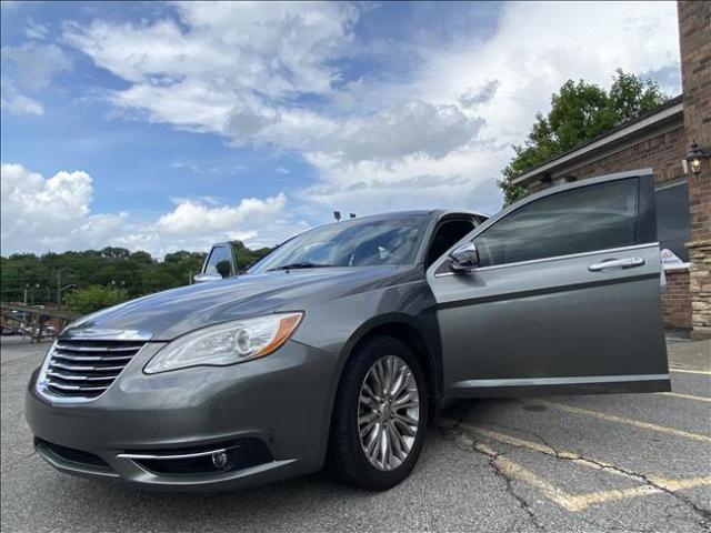 2012 Chrysler 200 - Image 24