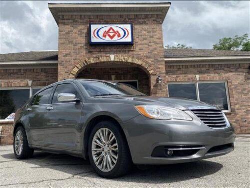 2012 Chrysler 200 at Auto Masters