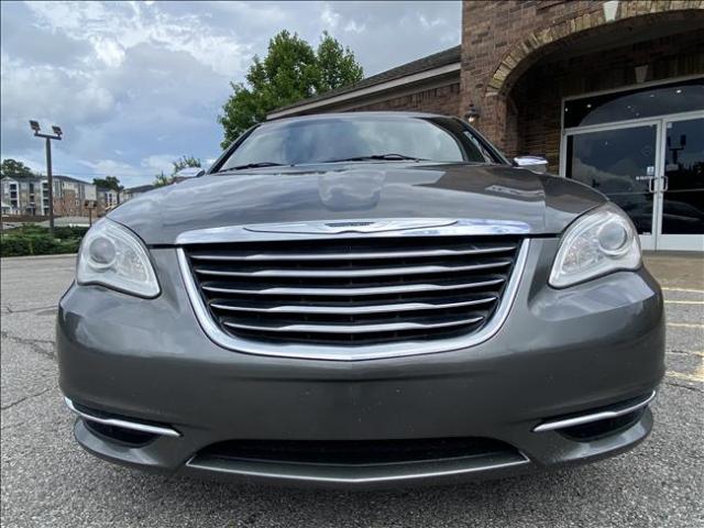2012 Chrysler 200 - Image 8