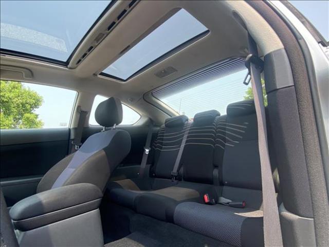 2008 Scion tC - Image 13