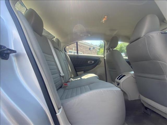 2012 Ford Taurus - Image 14