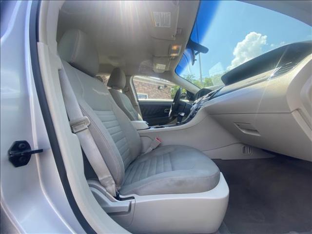 2012 Ford Taurus - Image 15