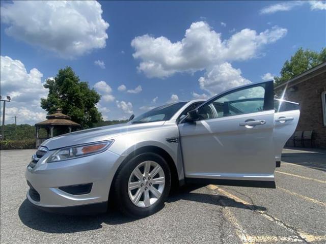 2012 Ford Taurus - Image 22