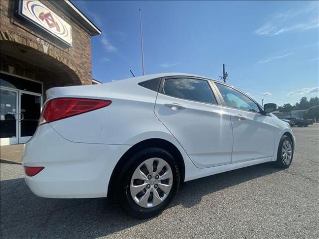 2017 Hyundai Accent - Image 3