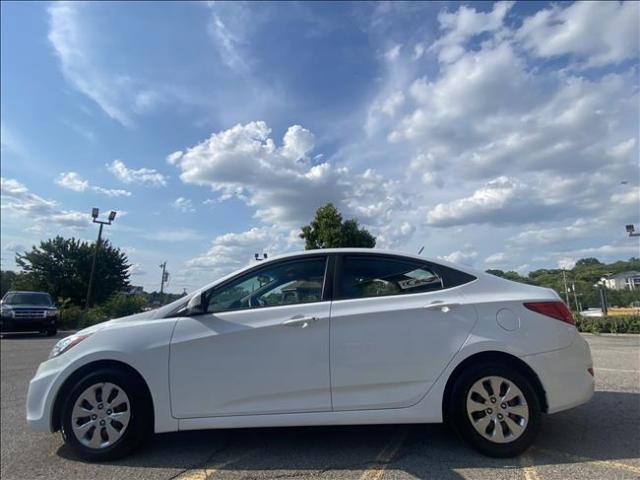 2017 Hyundai Accent - Image 6