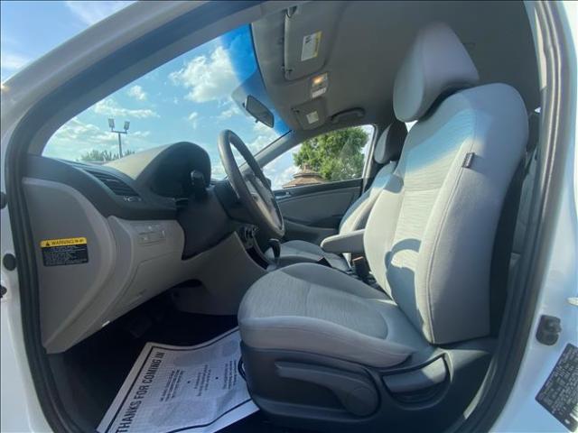 2017 Hyundai Accent - Image 9
