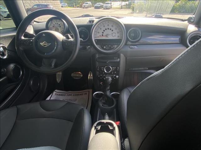 2011 MINI Hardtop - Image 11