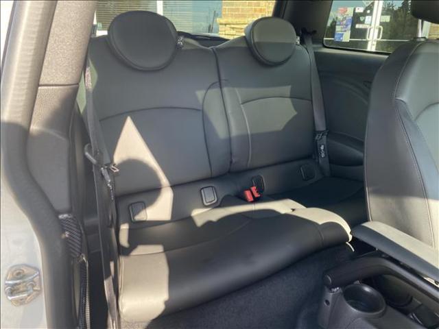 2011 MINI Hardtop - Image 15