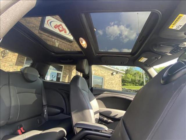 2011 MINI Hardtop - Image 17
