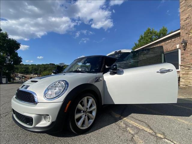 2011 MINI Hardtop - Image 25
