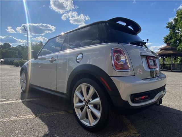 2011 MINI Hardtop - Image 5