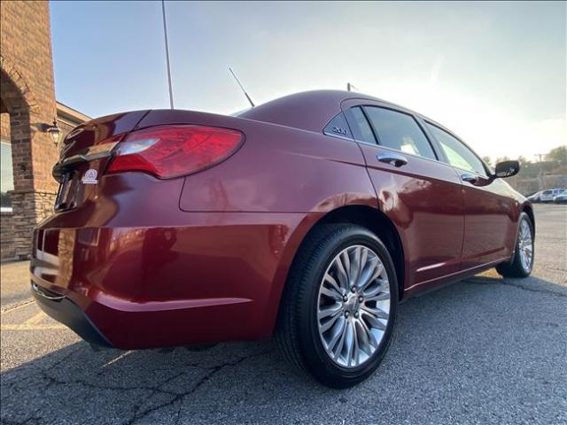2011 Chrysler 200 - Image 3