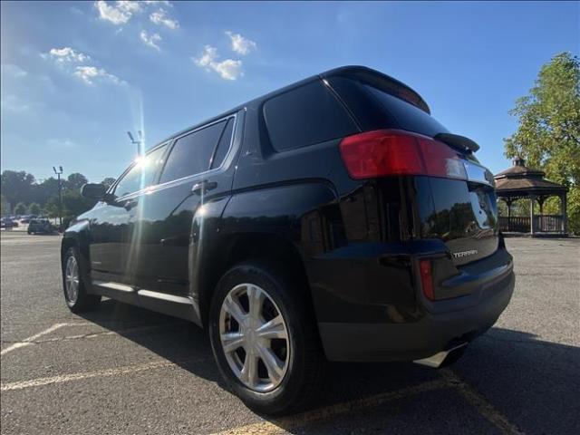 2017 GMC Terrain - Image 5