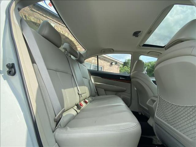 2011 Subaru Legacy - Image 13