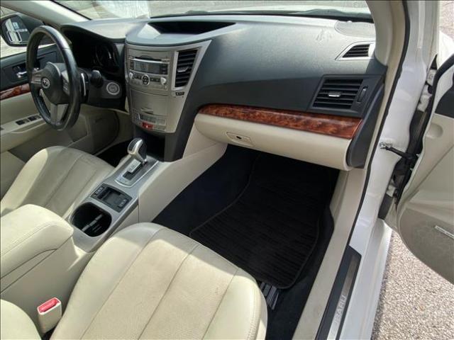2011 Subaru Legacy - Image 15