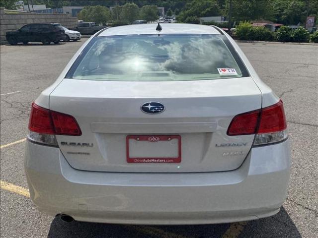 2011 Subaru Legacy - Image 4