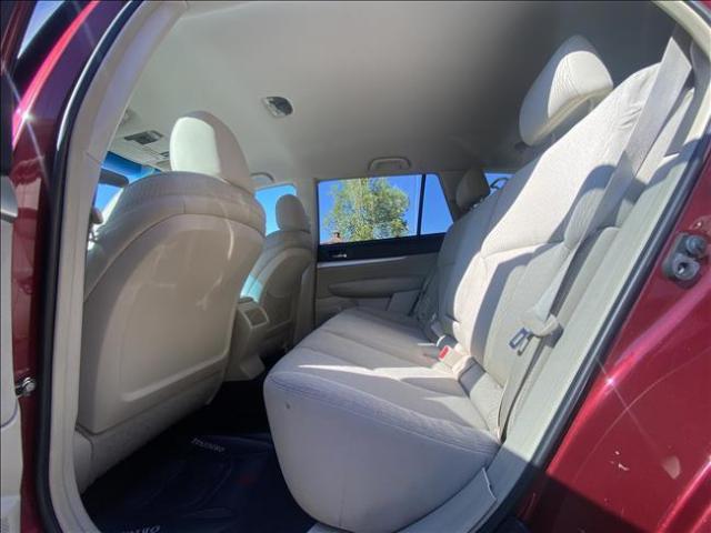 2011 Subaru Outback - Image 13